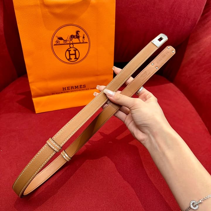 Hermès Kelly Epsom Leather Belt in Tan With Gold Hardware
