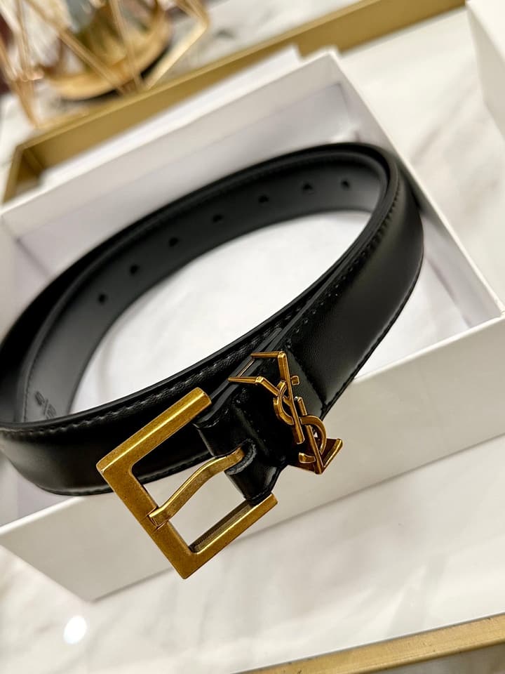 Saint Laurent Classic Leather Belt – 2.5cm in Black Leather With Gold Buckle