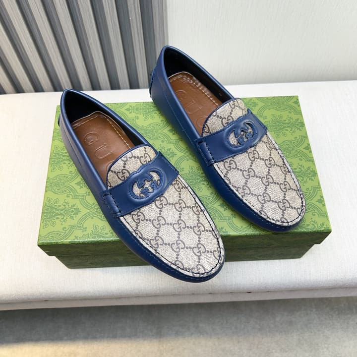 Gucci Premium Leather Loafers in Black Embossed Leather