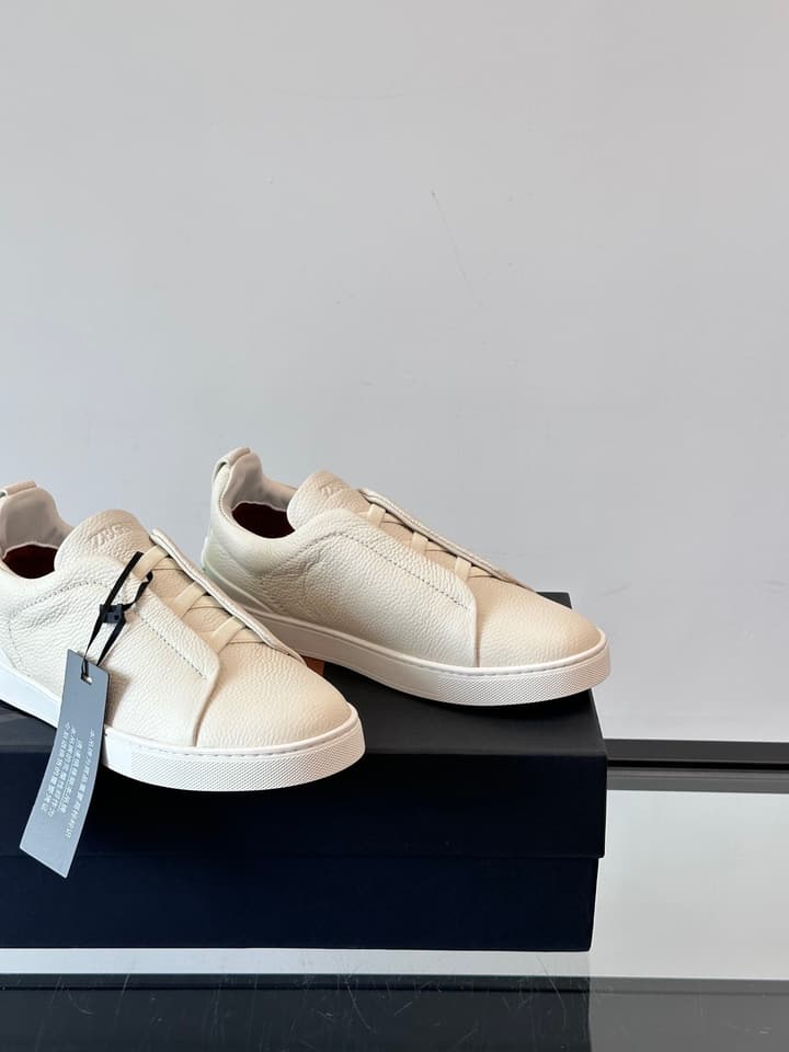 Zegna Men's Low-Top Leather Sneakers in Black & White