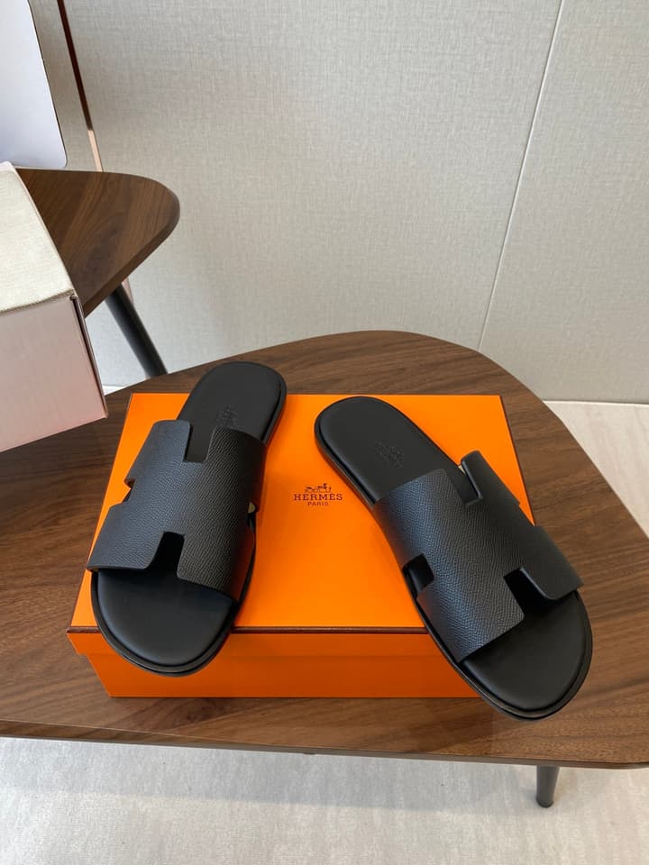 Hermès Izmir Series Men's H-Slide Sandals in Classic Black