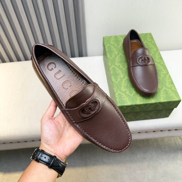 Gucci Premium Leather Loafers in Black Embossed Leather