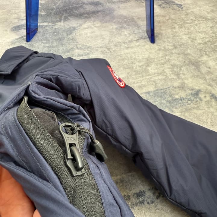 Canada Goose Lodge Series Coach Down Jacket – 2025 in Navy Blue