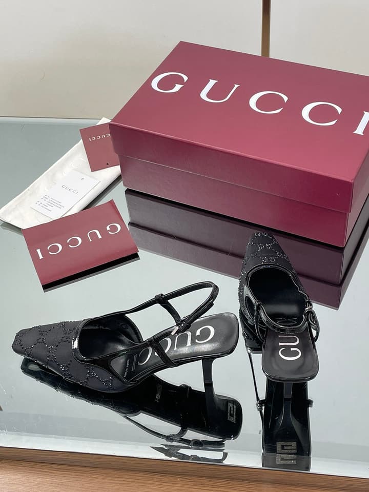 Gucci Cosmogonie GG Crystal Slingback Sandals – 2025 Early Autumn Collection in Black Crystal Gg