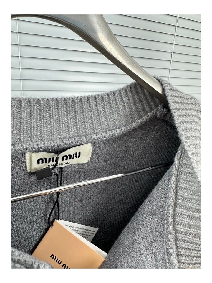 Miu Miu Logo Patch Wool Blend Cardigan – 25FW
