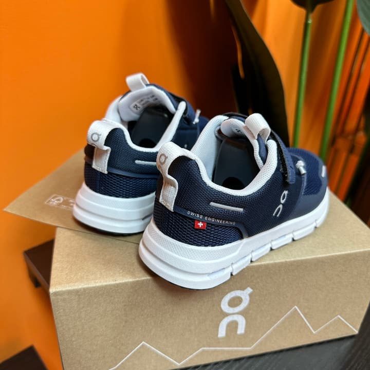 On Kids Running Sneakers – Kids Collection in Black