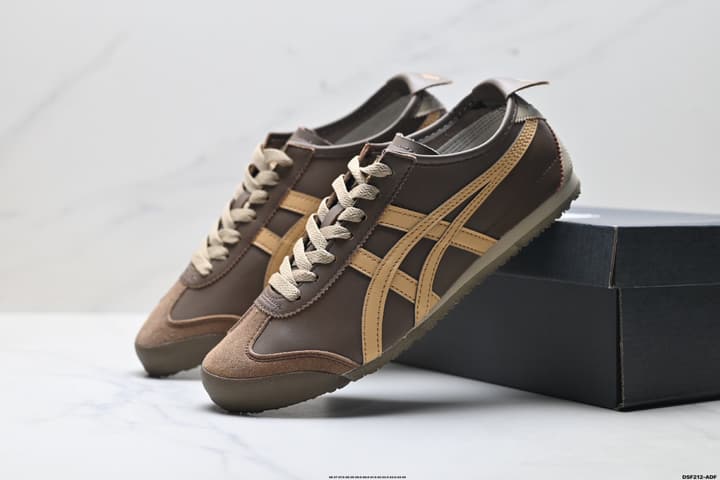Onitsuka Tiger Mexico 66 NIPPON MADE Sneakers in Black With Pink Stripes