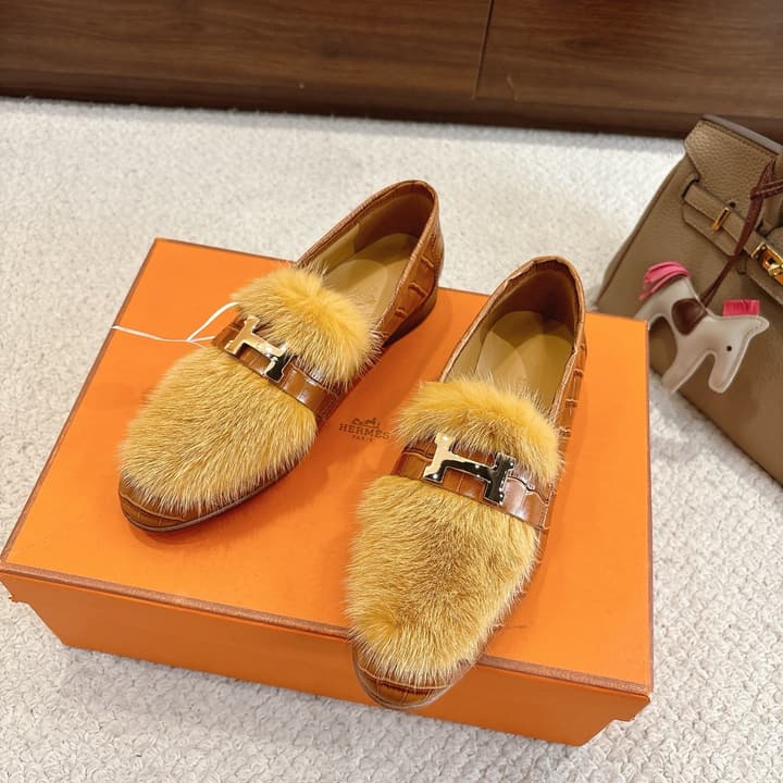 Hermès Mink Suede Loafers & Mules – Autumn/Winter Collection in Pale Tan Suede With Silver Hardware