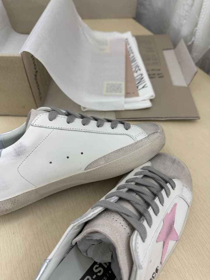 Golden Goose Super Star Leather Sneakers in Black Star Black Heel