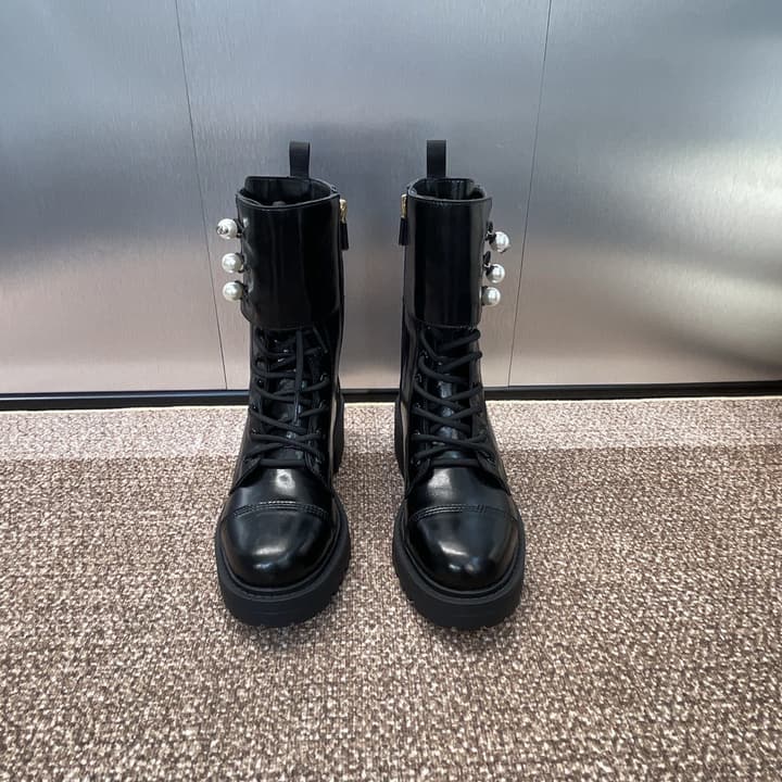Dior D-Strike Pearl Platform Combat Boots – 2024 Autumn/Winter Collection
