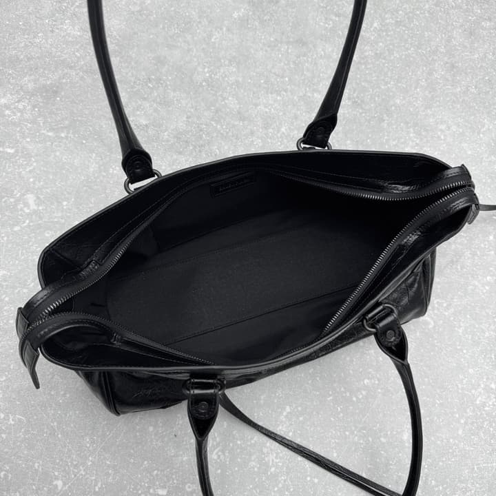 Balenciaga Le City East-West Motorcycle Bag – 2024 Early Autumn Collection in Classic Black