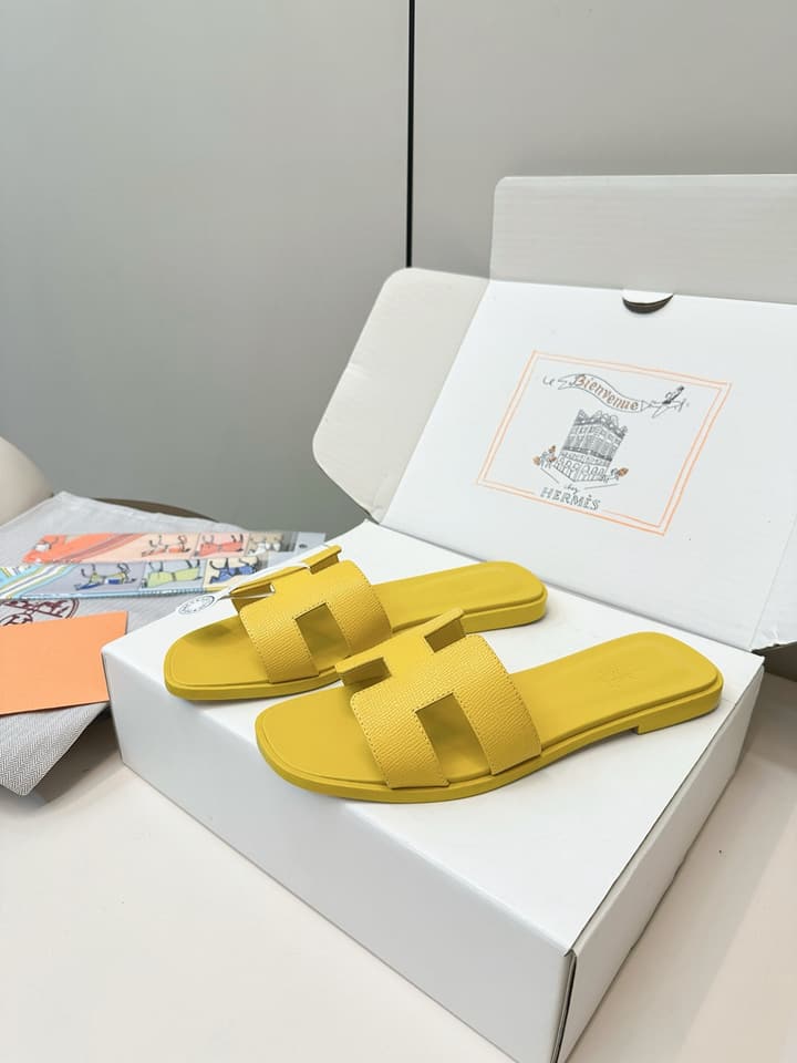 Hermès Fashion Palm-Grain H Slides in Brown