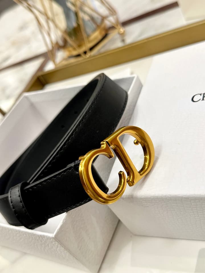 Dior Classic Leather Belt – 3.0cm in Black Leather With Gold Buckle