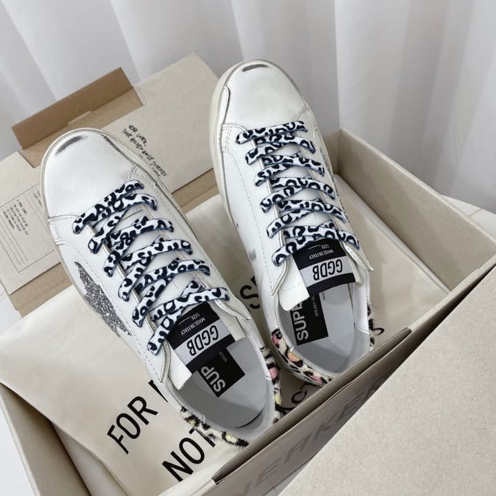Golden Goose Superstar Graffiti Sneakers – SS22 in Black Star Rose Gold Toe