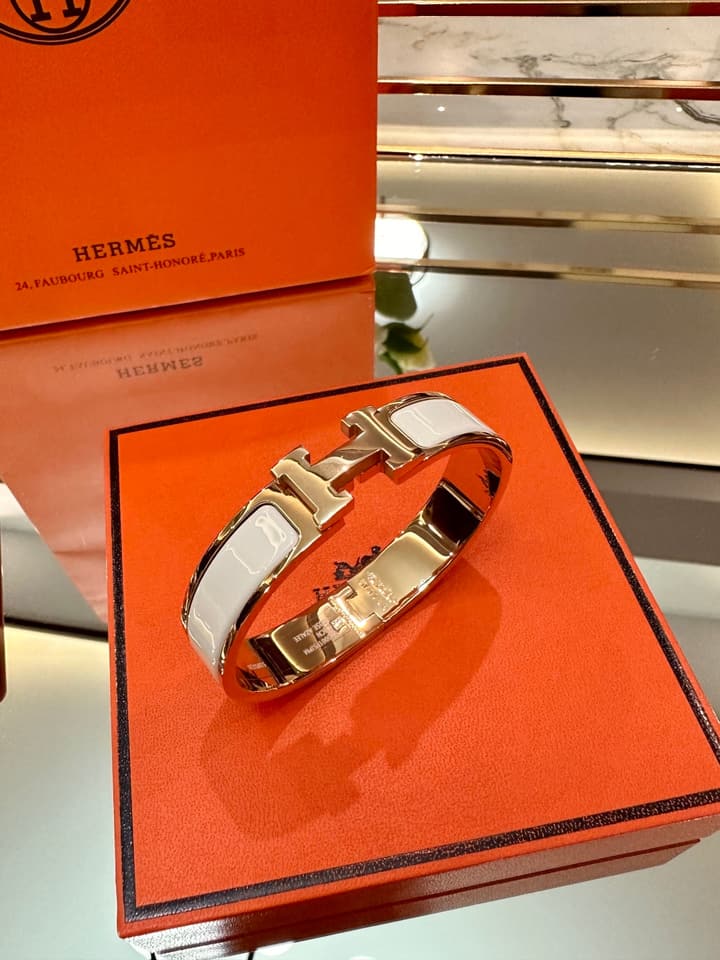 Hermès H-Letter Oval Enamel Bracelet in Black