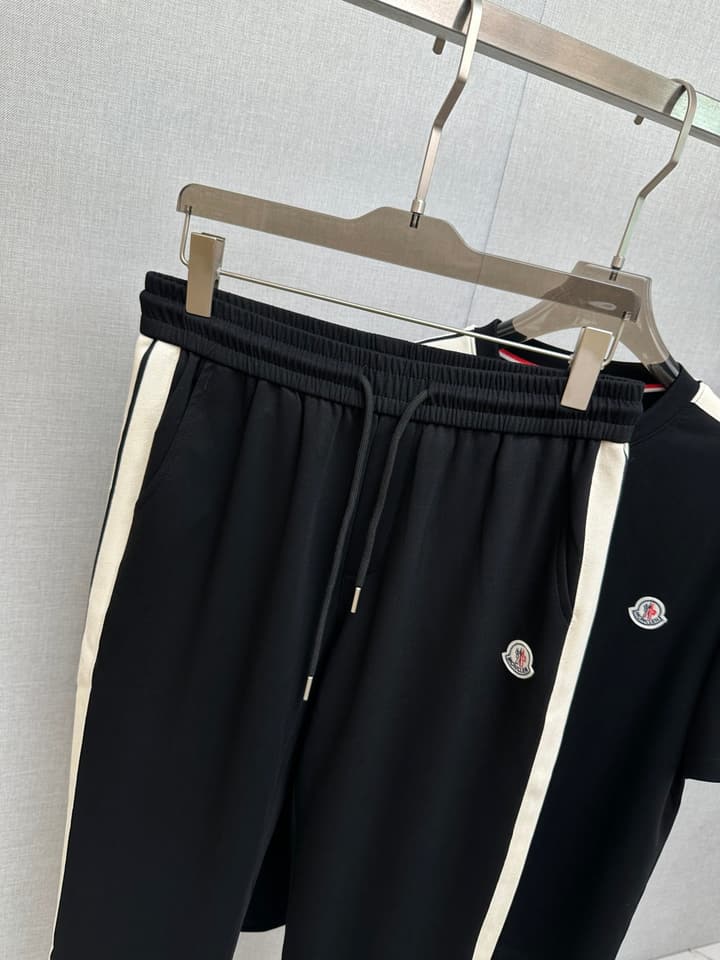Moncler Urban Casual Tracksuit Set – 2026SS in Black
