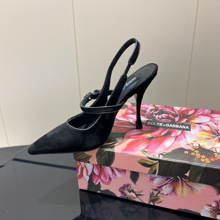Dolce & Gabbana Pointed Toe Cross-Strap Pumps – 25FW in Black Patent