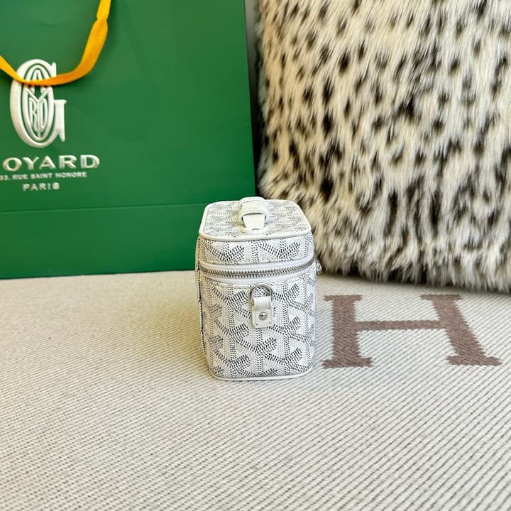 Goyard Muse Vanity Ultra Mini Cosmetic Bag in Blue
