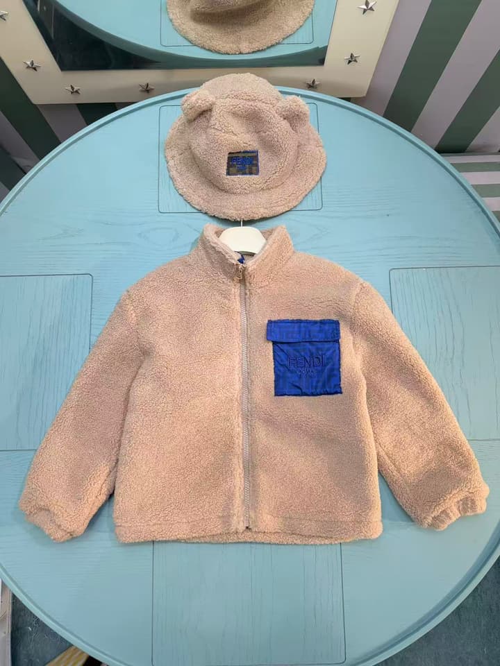 Fendi Kids Faux Lamb Fleece Jacket and Hat Set – 25SS in Light Tan Shearling With Blue Pocket