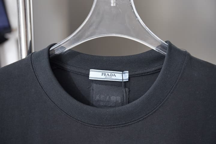 Prada Hardware Short-Sleeved T-Shirt – 26SS Early Spring Collection in White