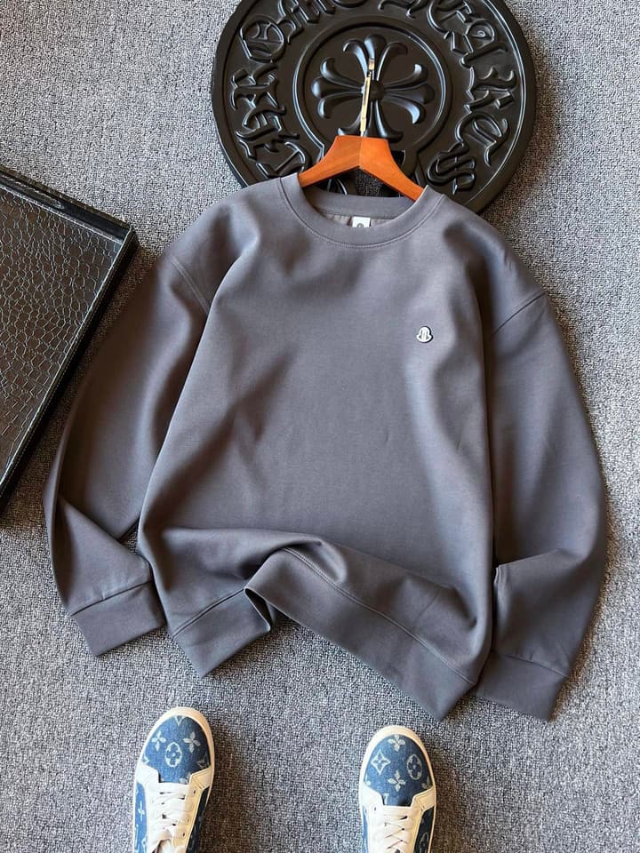 Moncler Luxury Air Cotton Crewneck Sweatshirt in Black