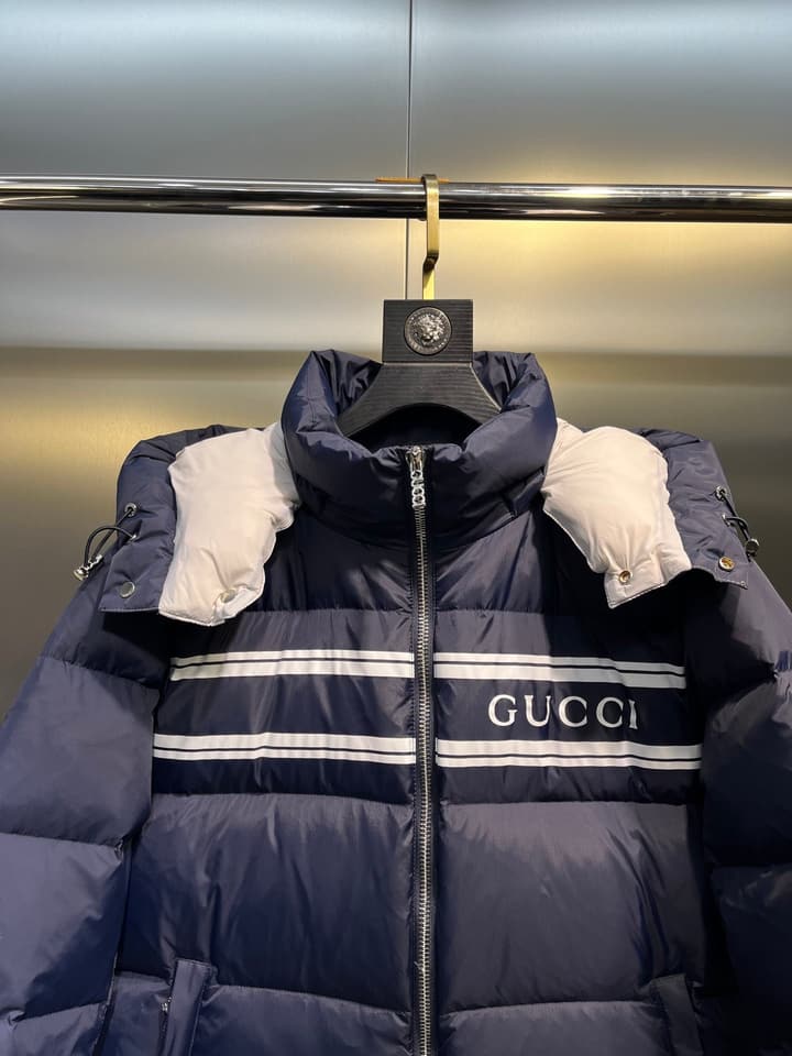 Gucci 1985 Autumn/Winter Down Jacket in Gold