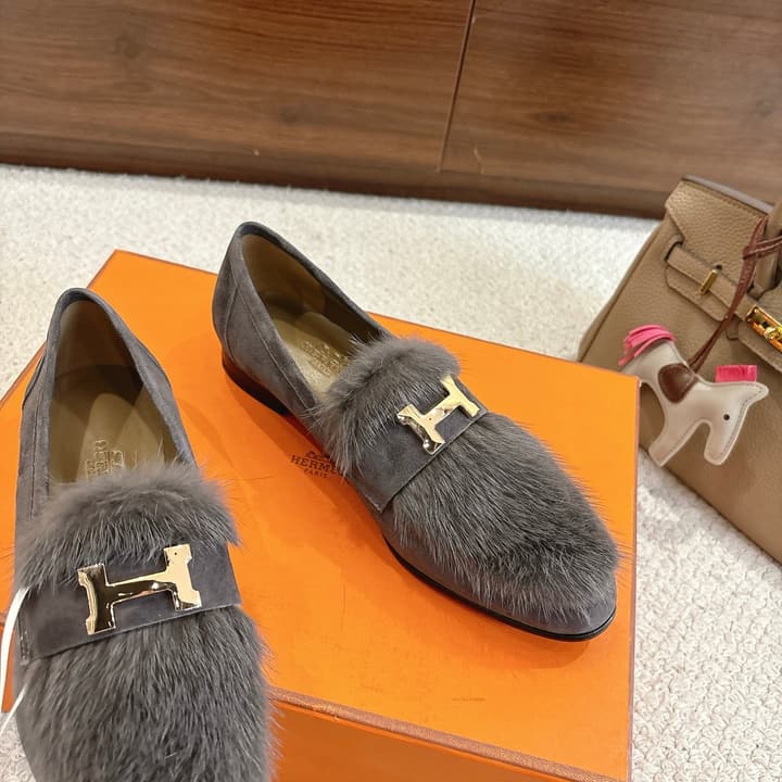 Hermès Mink Suede Loafers & Mules – Autumn/Winter Collection in Pale Tan Suede With Silver Hardware