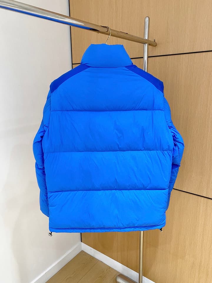 Moncler Designer Puffer Jacket – 2025 Collection in Black Puffer Jacket