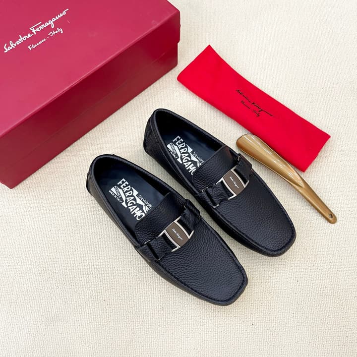 Ferragamo Men's Driving Loafers in Black Grained Gancini