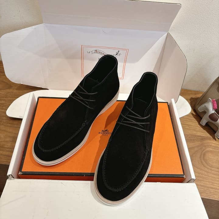 Hermès Classic Couple's Sandals – SS25 New Arrival in Black Suede