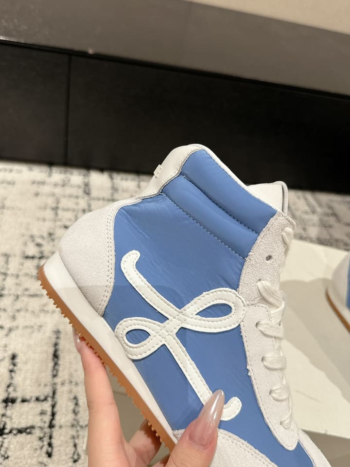 Loewe Flow Runner 2.0 Runway Sneakers – 25SS in All White With Gum Sole