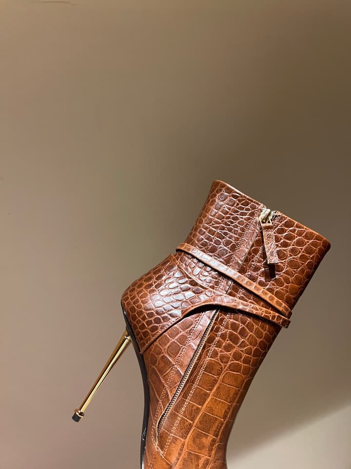 Tom Ford Luxury Metal Heel Ankle Boots in Black Leather
