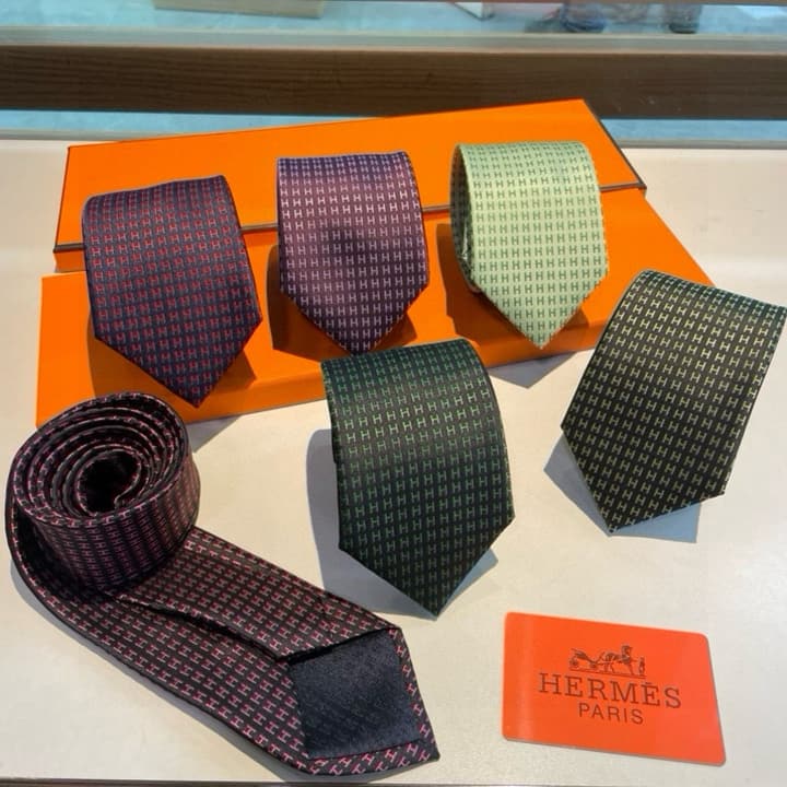 Hermès H-Letter Men's Silk Tie Series in Burgundy Microdot
