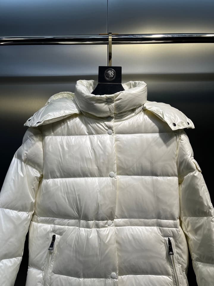 Moncler Cavettaz Long Down Jacket in Black Laqué