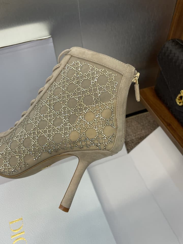 Dior CD-Capture Crystal High-Heel Ankle Boots – 2025 Spring/Summer Runway in Champagne Crystal Mesh