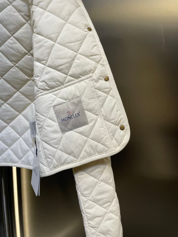 Moncler Quilted Padded Jacket – 2025 Collection in Black Quilted