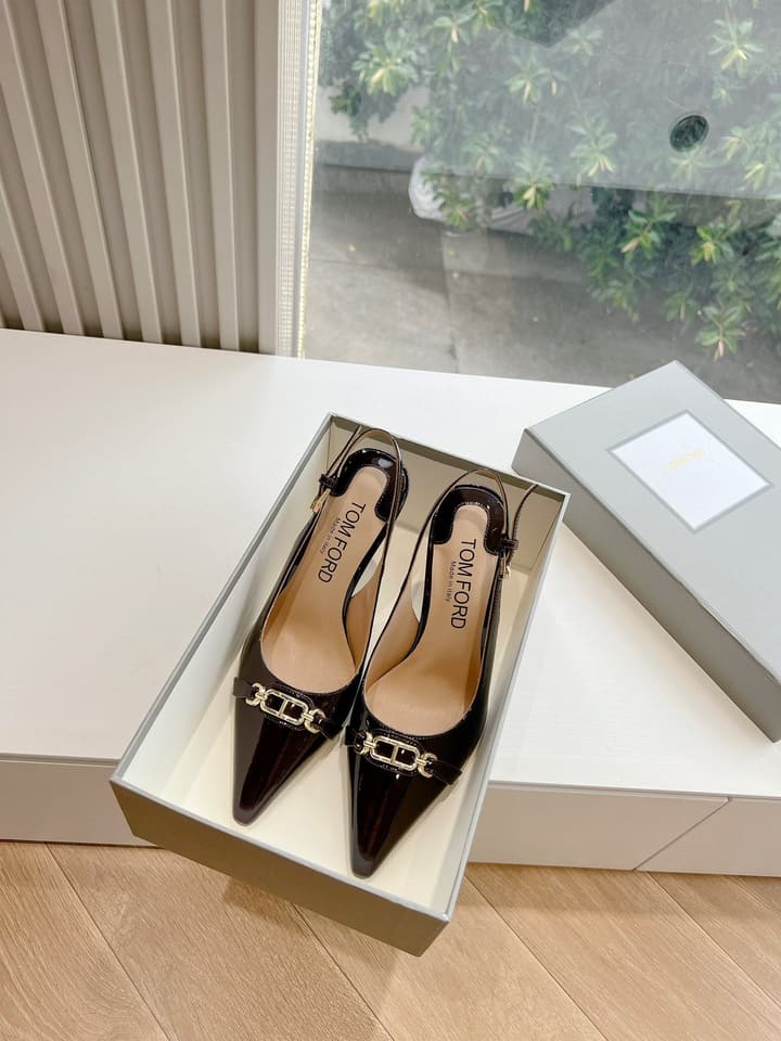 TOM FORD Pointed Toe High Heels – 2024 Autumn/Winter Collection in Crisp Black Patent