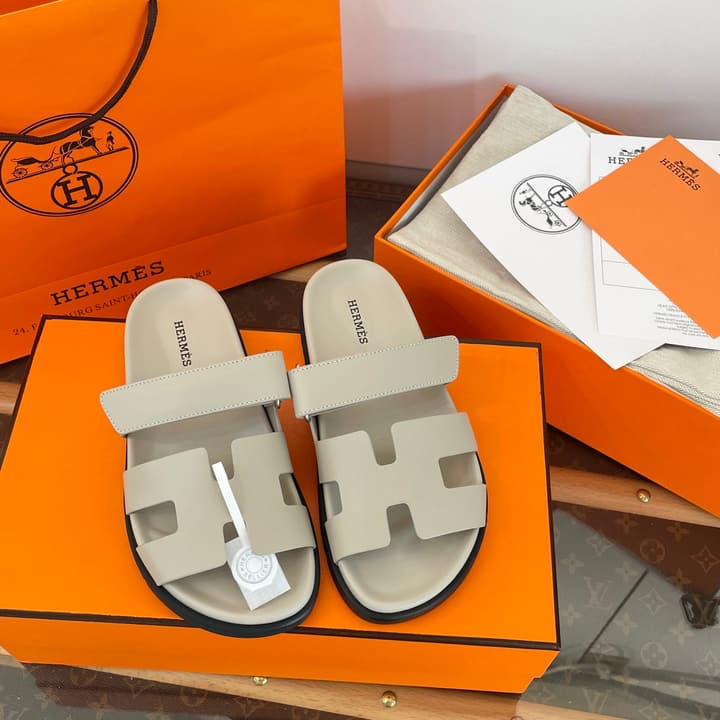 Hermès Chypre Suede Sandals in Burgundy And Beige