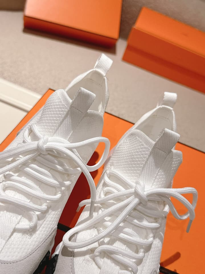 Hermès Classic Couple's Casual Sneakers in All Black