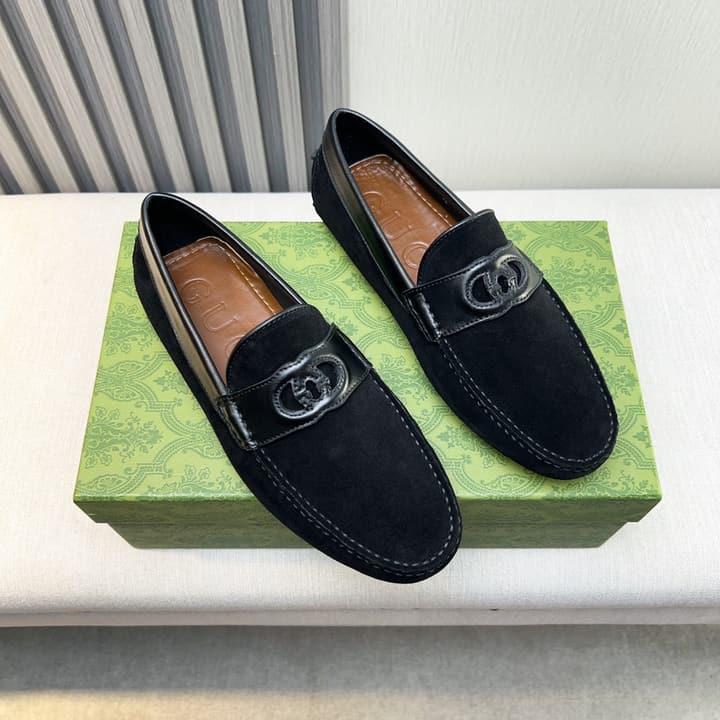 Gucci Premium Leather Loafers in Black Embossed Leather