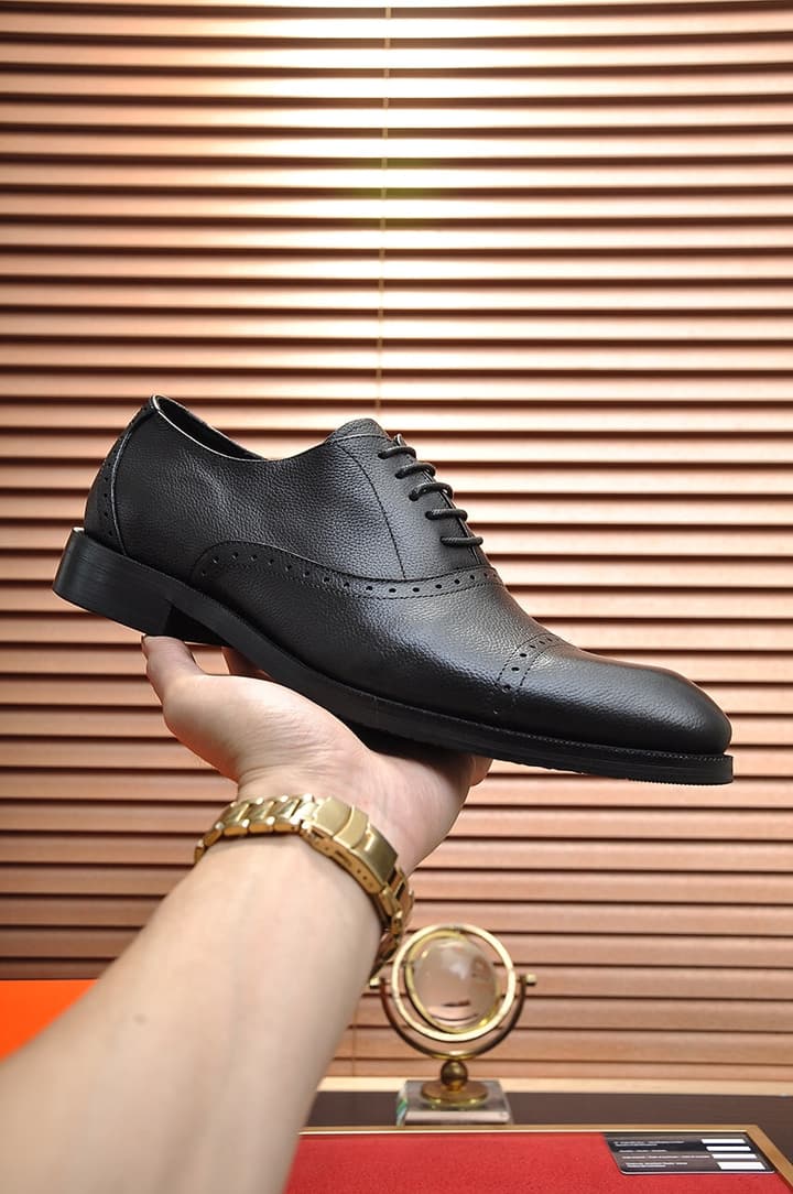 Hermès Classic Leather Loafers in Black