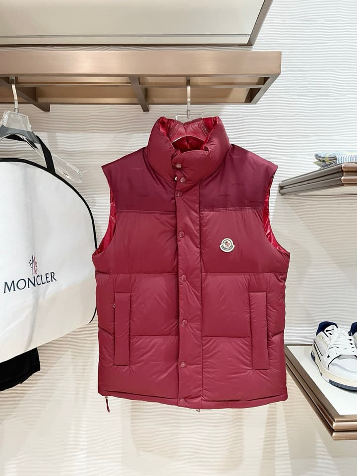 Moncler Designer Puffer Jacket – 2025 Collection in Black Puffer Jacket