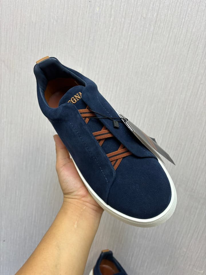 Zegna Top-Tier Calfskin Driving Shoes in Black Suede With Gum Sole