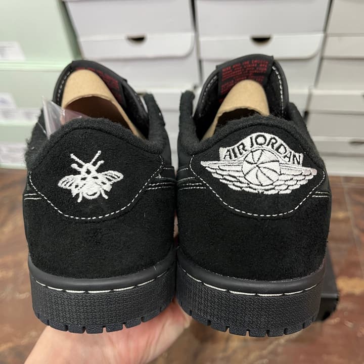 Jordan Travis Scott x Air Jordan 1 Low OG Sneakers