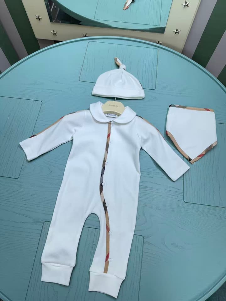 Burberry Classic Check Baby Romper Set – 2025SS – Kids Collection in White With Plaid Trim Set