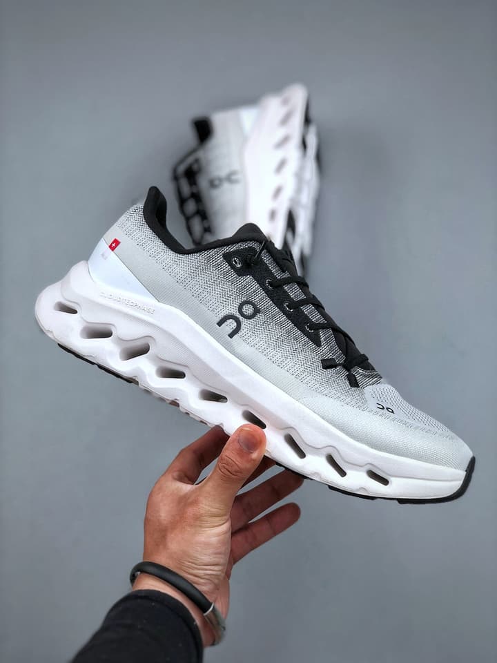 On Cloudtilt Lightweight Casual Sneakers