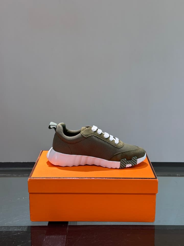 Hermès Bouncing Unisex Sneakers in Black