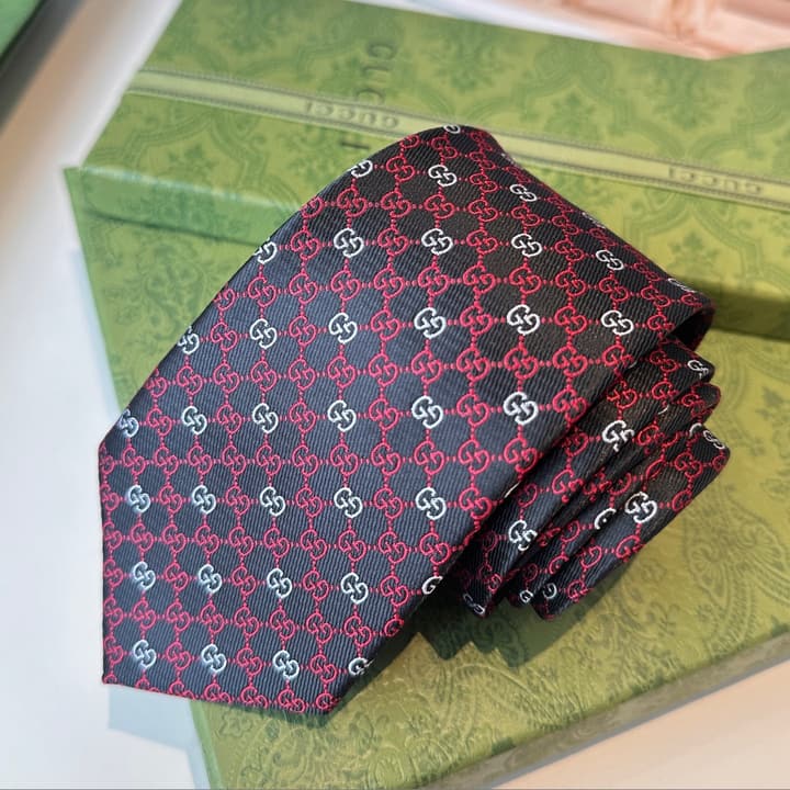 Gucci Men's GG Silk Jacquard Tie – 2025 Spring/Summer Collection in Blue