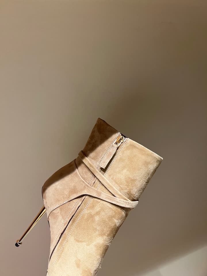 Tom Ford Luxury Metal Heel Ankle Boots in Black Leather