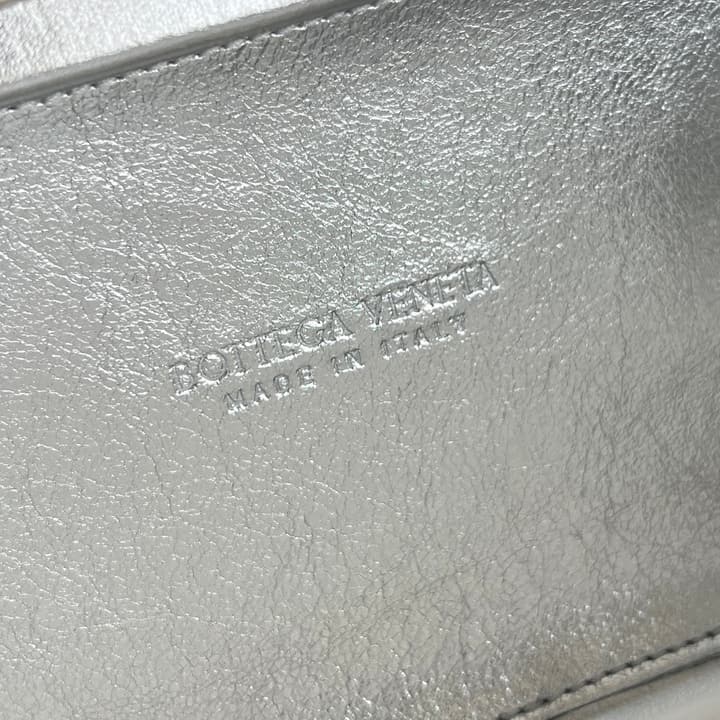 Bottega Veneta Knot Evening Clutch – Christmas Limited Edition in Silver